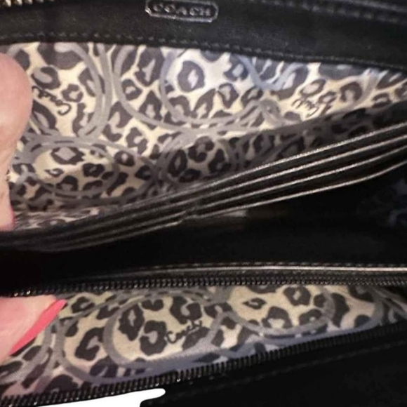 Coach Poppy Black Patent Wallet - Picture 5 of 5